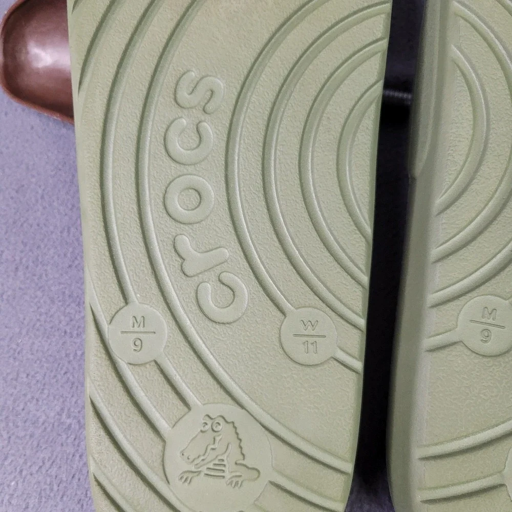 Crocs Unisex Classic Slides 2.0 Army Green Spellout‎ Mens 9 Womens 11